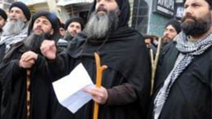 Aczmendiler sokaklara döküldü